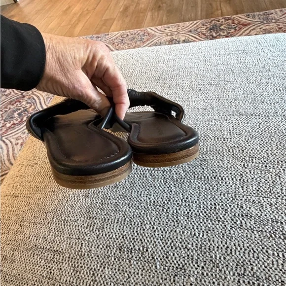 Veronica Beard Salton knot-front black leather slide sandal size 8.5 NEW - Picture 7 of 9